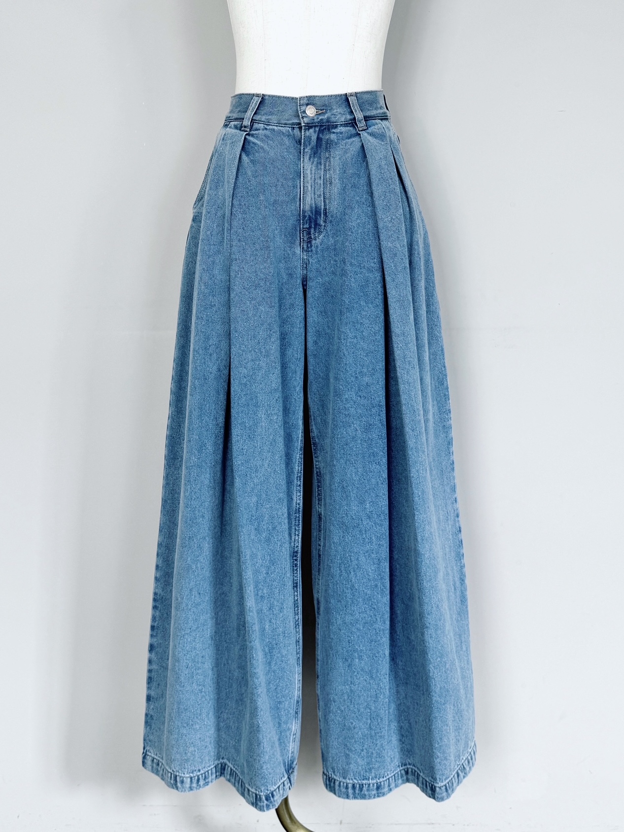 SELECT(セレクト)　フロントタックワイドデニムパンツ