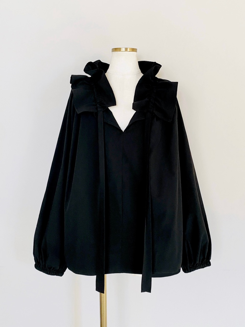 SELECT(セレクト)　フリル襟長袖ブラウス