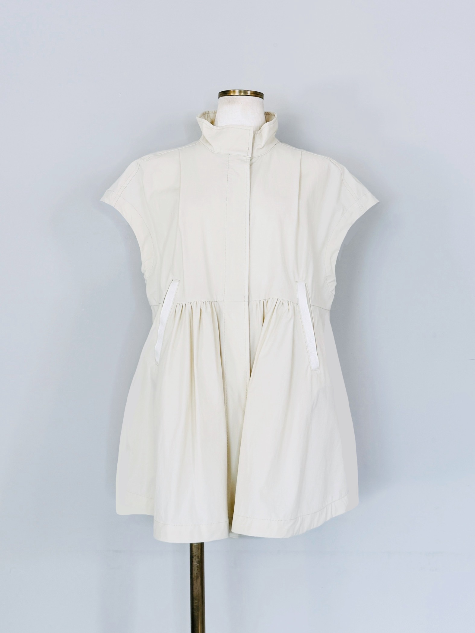 SELECT(セレクト)　ストレッチナイロンフリルジレ《SET UPアイテム》