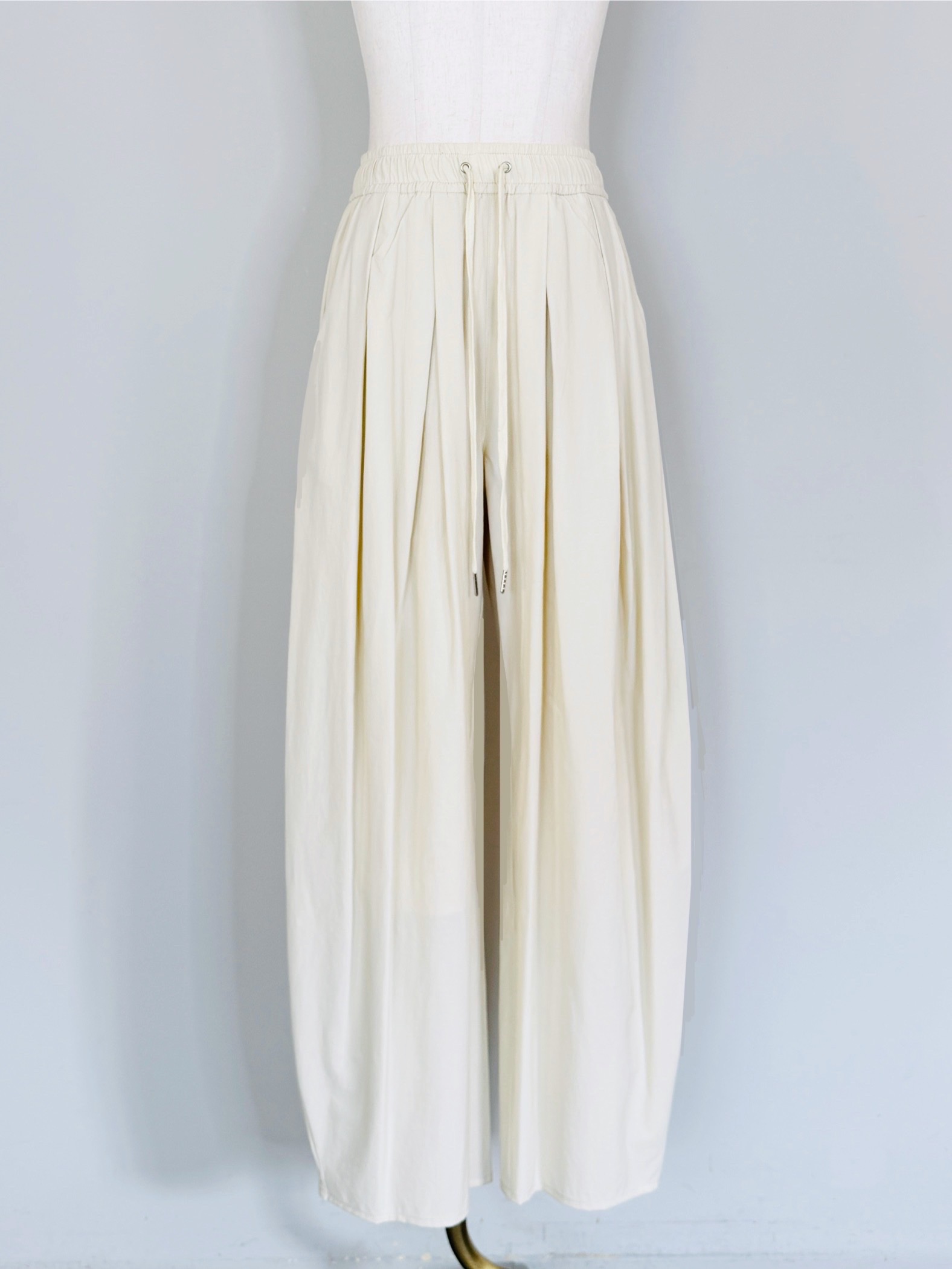 SELECT(セレクト)　ストレッチナイロンコクーンボリュームパンツ《SET UPアイテム》